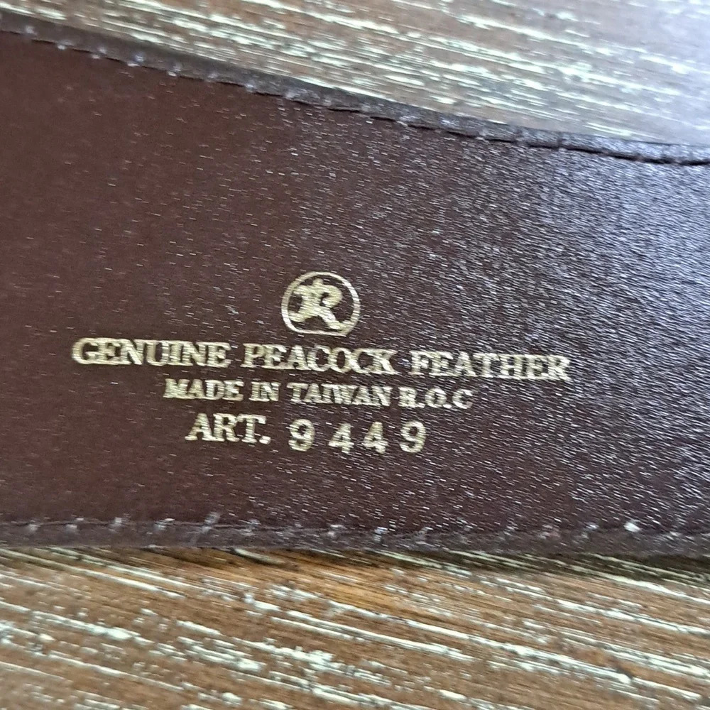Peacock Feather Vintage 80’s Belt Gold Tone Clasp Genuine Peacock Adjustable - Picture 6 of 10